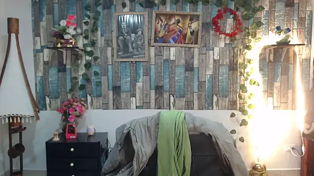 Snapshot of KarimaSarabe chatting on 8, 10, 2025 KarimaSarabe online show from 8, 10, 2025