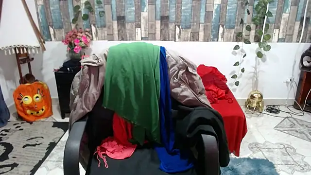 Snapshot of KarimaSarabe chatting on 15, 10, 2025 KarimaSarabe online show from 15, 10, 2025