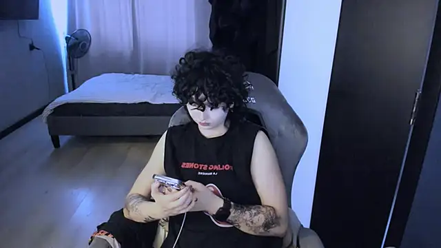Snapshot of MiraiiTae chatting on 21, 2, 2025 MiraiiTae online show from 21, 2, 2025