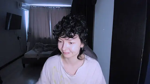 Snapshot of MiraiiTae chatting on 9, 10, 2025 MiraiiTae online show from 9, 10, 2025