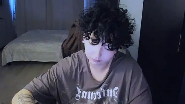 Snapshot of MiraiiTae chatting on 10, 12, 2024 MiraiiTae online show from 10, 12, 2024