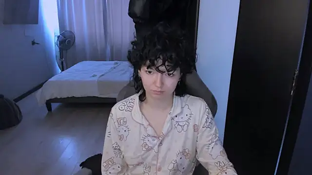 Snapshot of MiraiiTae chatting on 1, 3, 2025 MiraiiTae online show from 1, 3, 2025