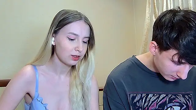 MiaAndWilliam online show from 15, 2, 2026