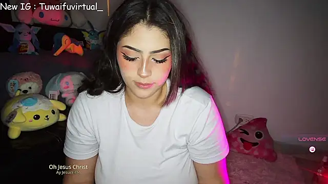 TuWaifuVirtual1 online show from 16, 11, 2025