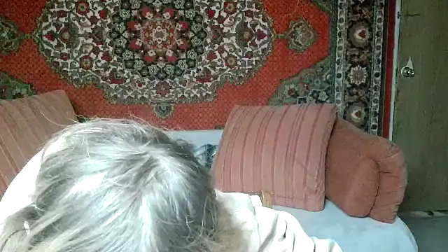 Kathlyn  Heath online show from 20, 12, 2025