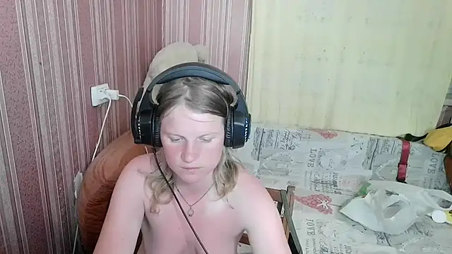 Kathlyn  Heath online show from 24, 6, 2026