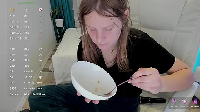 Kathlyn  Heath online show from 16, 2, 2025