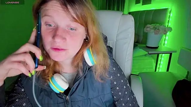 Kathlyn  Heath online show from 2, 11, 2025