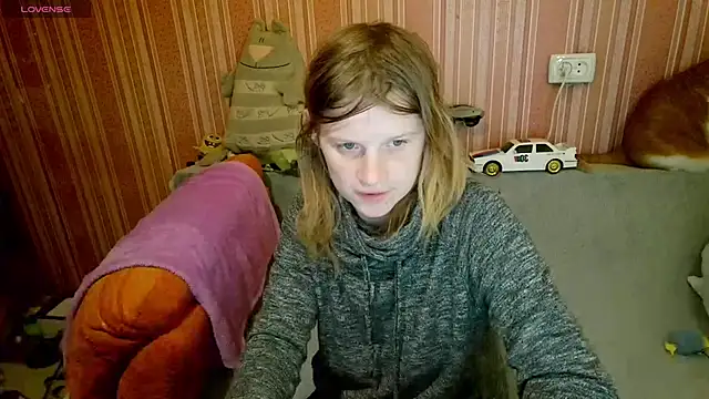 Kathlyn  Heath online show from 11, 4, 2026