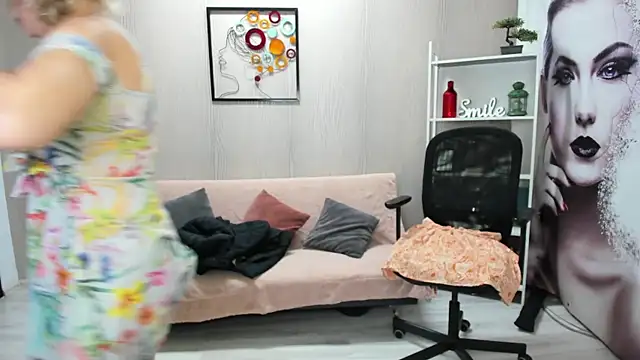 Cassandra Hotty online show from 22, 12, 2025