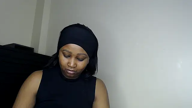 NIKKIE LOVE online show from 13, 4, 2026