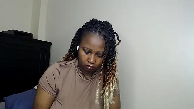 NIKKIE LOVE online show from 12, 3, 2026