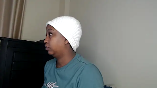 NIKKIE LOVE online show from 31, 3, 2026