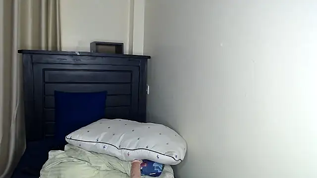 NIKKIE LOVE online show from 8, 2, 2026