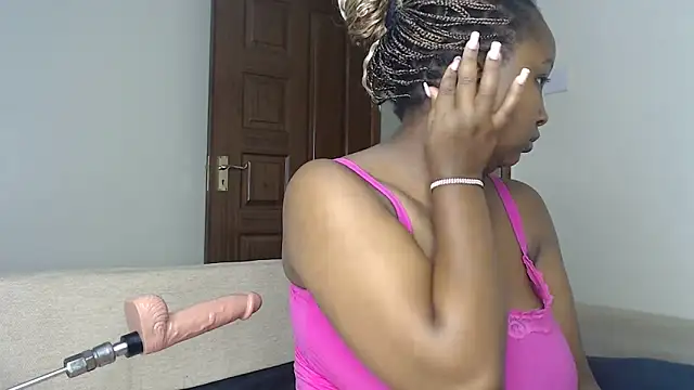 Snapshot of NIKKIE_LOVE chatting on 18, 6, 2026 NIKKIE LOVE online show from 18, 6, 2026
