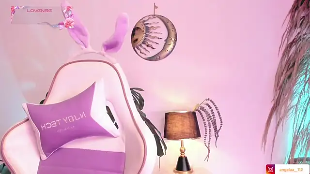 Anngel 1 online show from 4, 11, 2025