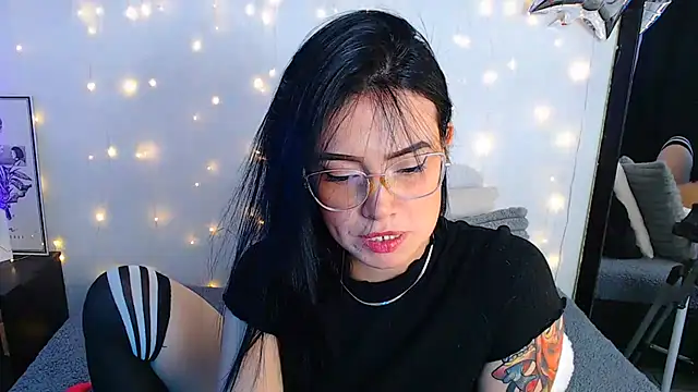 Snapshot of Isa_Maiden1 chatting on 8, 7, 2026 Isa Maiden1 online show from 8, 7, 2026