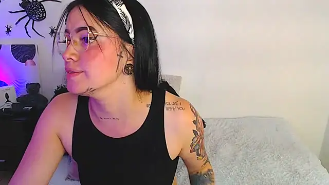 Isa Maiden1 online show from 25, 10, 2025