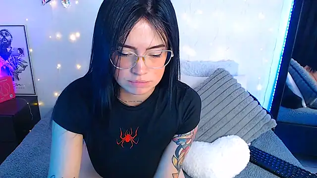 Snapshot of Isa_Maiden1 chatting on 27, 6, 2026 Isa Maiden1 online show from 27, 6, 2026