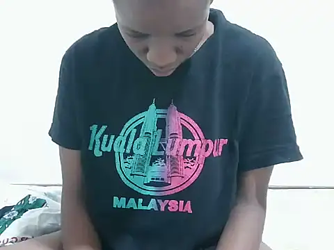 prettybeee online show from 3, 11, 2025