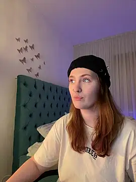  Chlo  e online show from 4, 2, 2025
