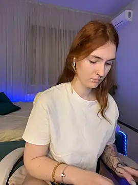  Chlo  e online show from 13, 11, 2025