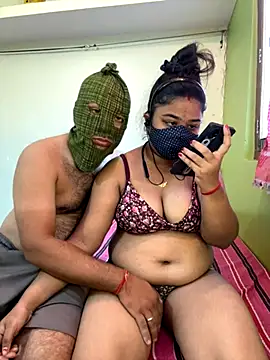 Snapshot of hotty_Sexy-couple chatting on 19, 9, 2025 hotty Sexy-couple online show from 19, 9, 2025