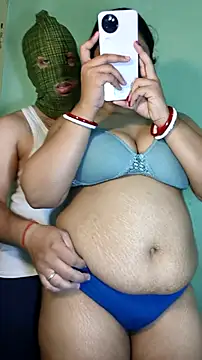 Snapshot of hotty_Sexy-couple chatting on 12, 3, 2025 hotty Sexy-couple online show from 12, 3, 2025