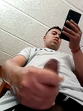 Snapshot of Diego_leon27 chatting on 11, 2, 2025 Diego leon27 online show from 11, 2, 2025