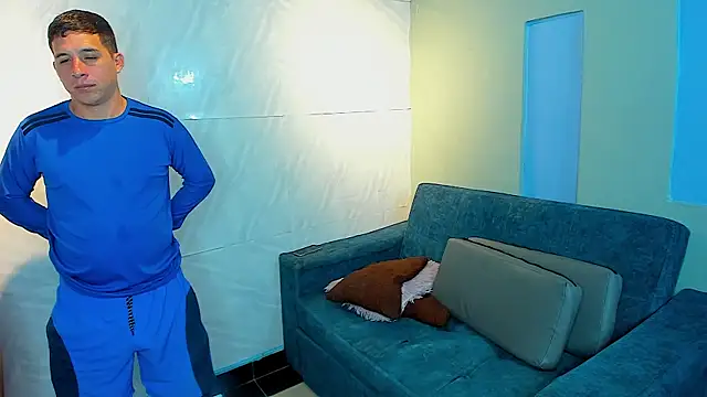 play sex18 online show from 17, 12, 2025