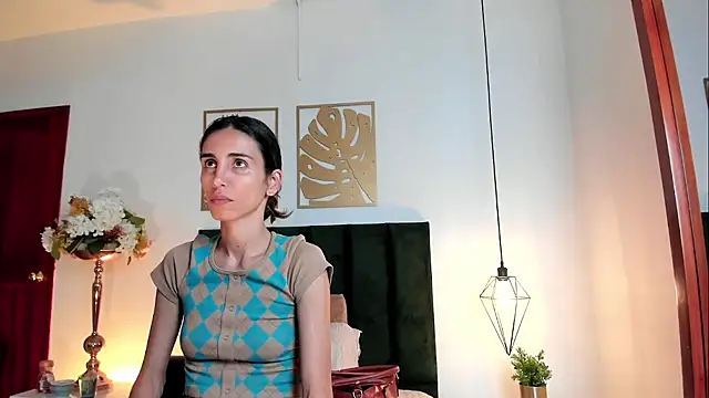 Nina Cavaali online show from 12, 3, 2025