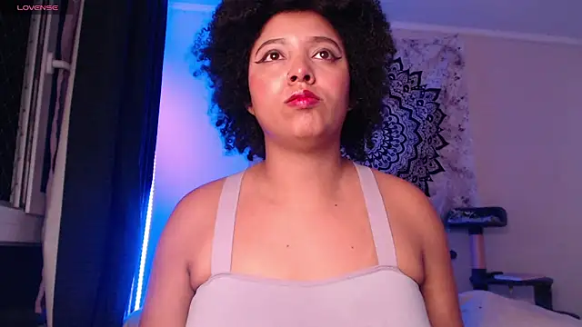 Snapshot of michell_bling1 chatting on 22, 2, 2025 michell bling1 online show from 22, 2, 2025