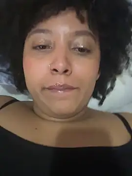 Snapshot of michell_bling1 chatting on 21, 3, 2025 michell bling1 online show from 21, 3, 2025