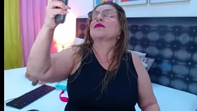 sandra 20 online show from 8, 4, 2026