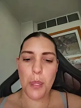 Snapshot of Mia_Hampton chatting on 7, 6, 2026 Mia Hampton online show from 7, 6, 2026