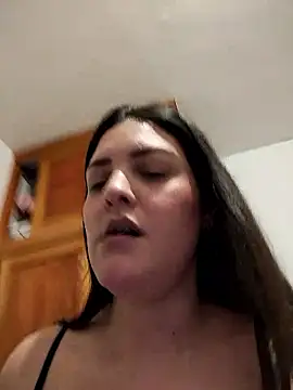 Snapshot of Mia_Hampton chatting on 5, 1, 2026 Mia Hampton online show from 5, 1, 2026