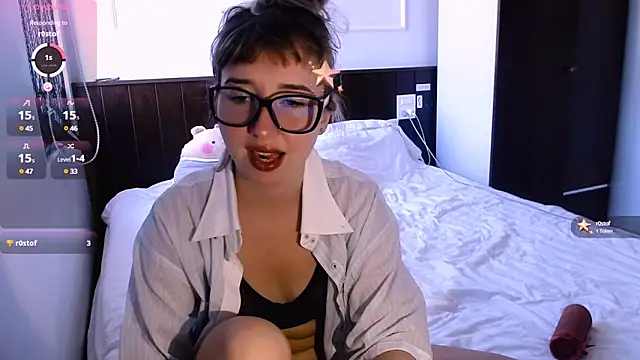 Cosmo Riri online show from 1, 2, 2025