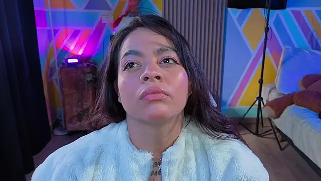 Cuttiealice online show from 16, 10, 2025