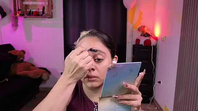 Cuttiealice online show from 22, 11, 2025