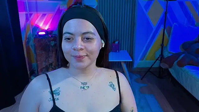 Cuttiealice online show from 15, 10, 2025