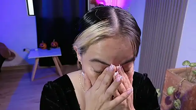 Cuttiealice online show from 29, 11, 2025