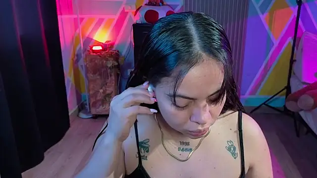 Cuttiealice online show from 10, 10, 2025