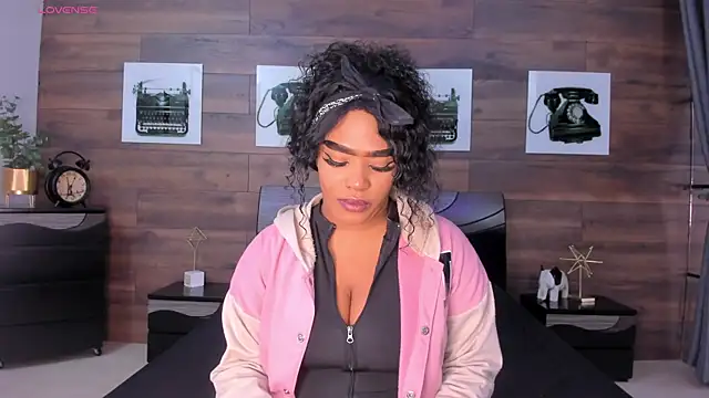 Snapshot of Briana_Wells_ chatting on 9, 7, 2026 Briana Wells online show from 9, 7, 2026