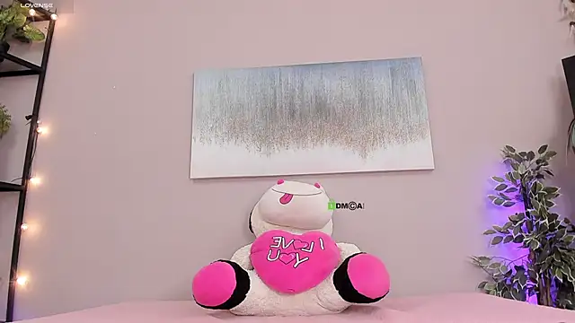 Snapshot of Briana_Wells_ chatting on 15, 10, 2025 Briana Wells online show from 15, 10, 2025