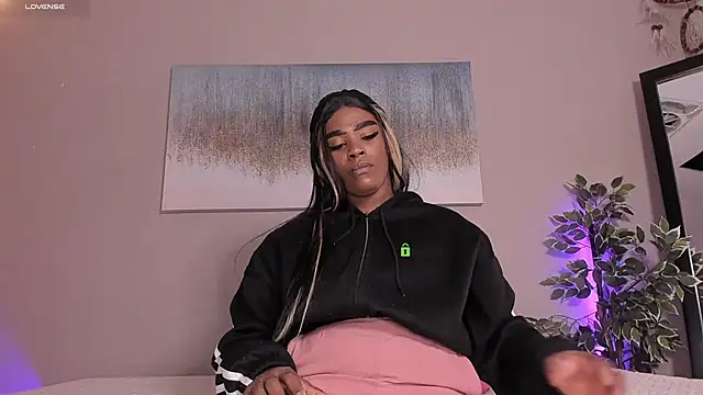 Snapshot of Briana_Wells_ chatting on 23, 10, 2025 Briana Wells online show from 23, 10, 2025