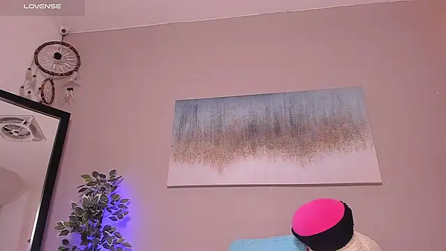 Briana Wells  online show from 28, 2, 2026