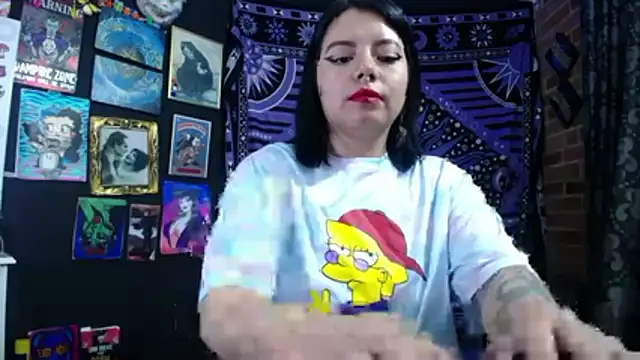 Yourmadame P online show from 13, 11, 2025