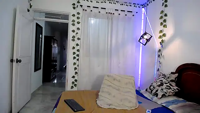 ivonne  hott1 online show from 30, 10, 2025