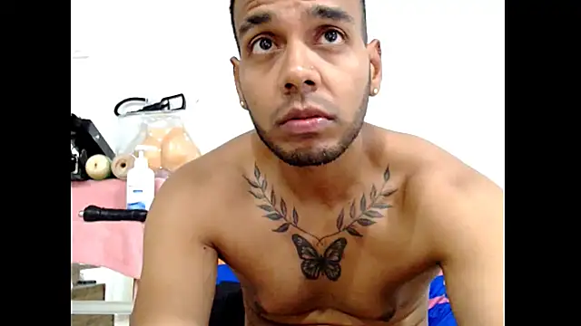 Snapshot of hugeeblackcock chatting on 21, 7, 2026 hugeeblackcock online show from 21, 7, 2026