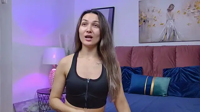 NicolLopeze online show from 4, 2, 2026